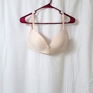Victoria's secret bra size 34 DD